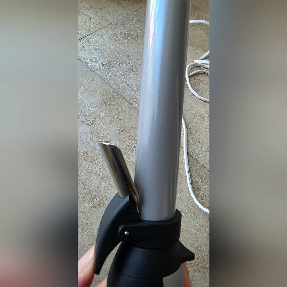 Beachwaver S1 Rotating 1" Curling Iron - Picture 6 of 7